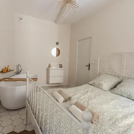 Appartement, Centre Historique * Narbonne