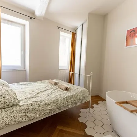 Appartement, Centre Historique * 나르본